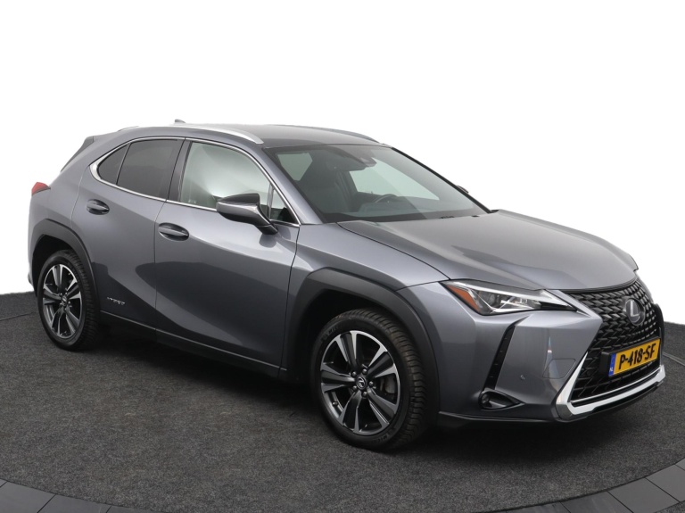 Lexus UX - 250h Preference Line 13