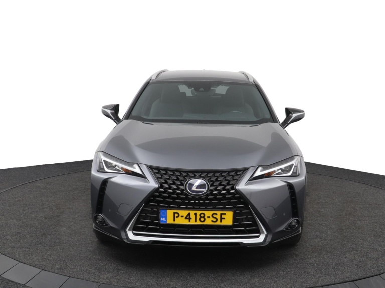 Lexus UX - 250h Preference Line 14