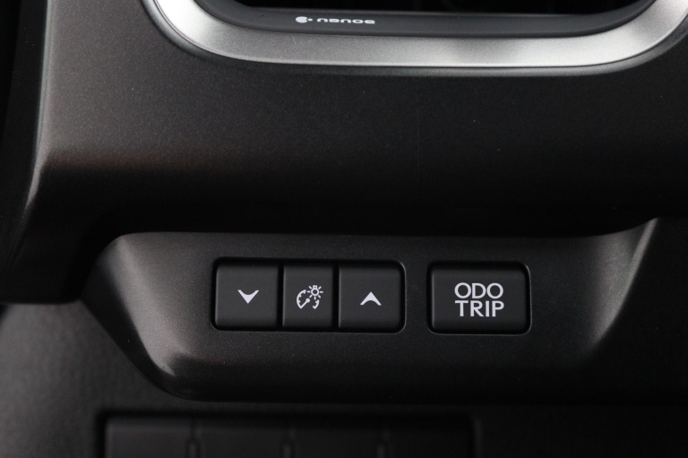 Lexus UX - 250h Preference Line 28
