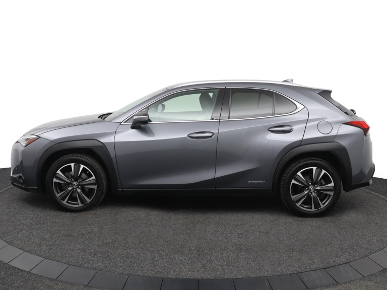 Lexus UX - 250h Preference Line 3