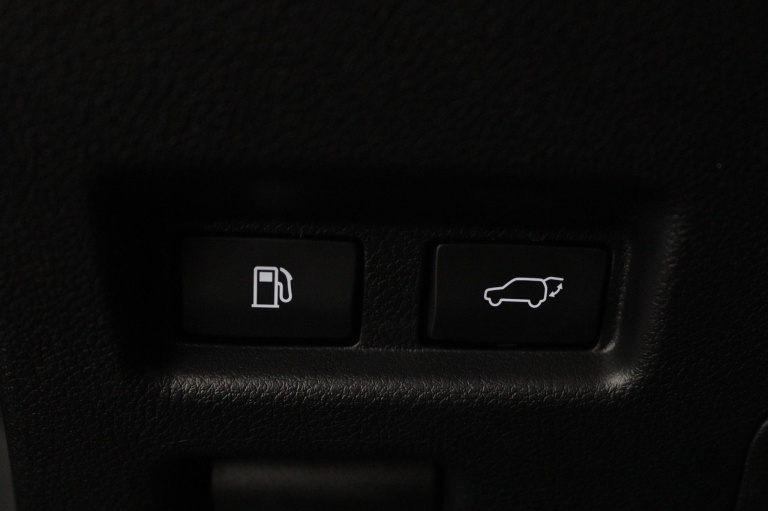 Lexus UX - 250h Preference Line 39