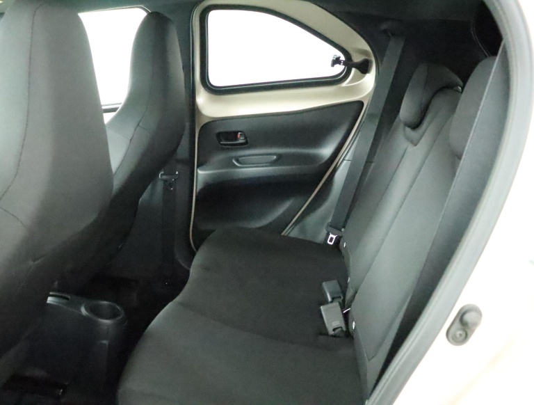 Toyota Aygo X - 1.0 VVT-i MT Pulse 18
