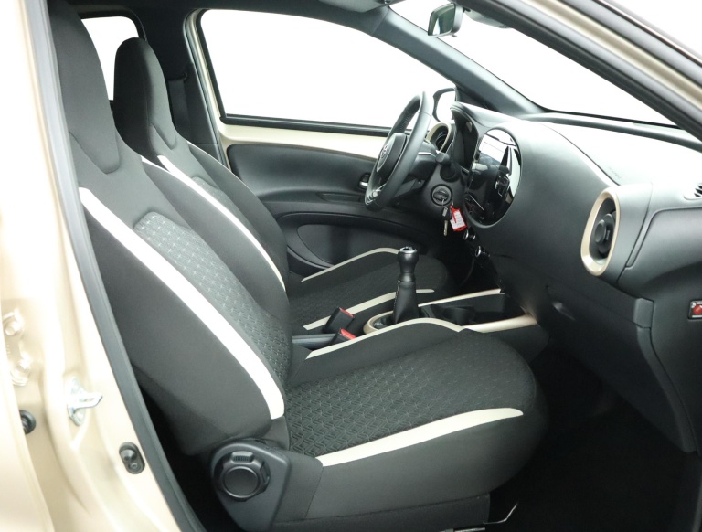 Toyota Aygo X - 1.0 VVT-i MT Pulse 22