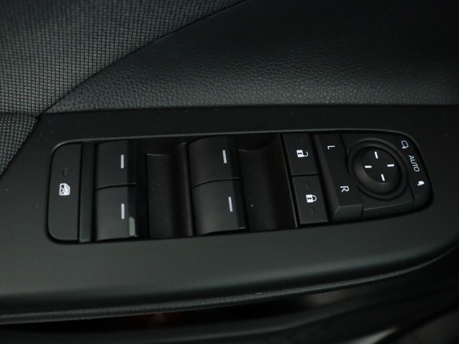 Toyota C-HR - 1.8 Hybrid 140 Dynamic