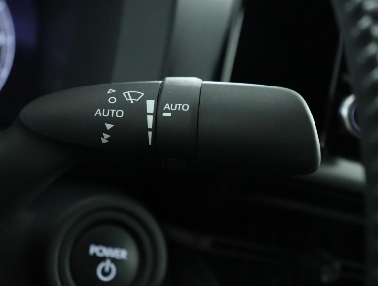 Toyota C-HR - 1.8 Hybrid 140 Dynamic 32