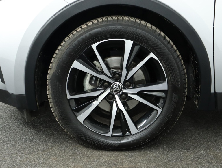 Toyota C-HR - 1.8 Hybrid 140 Dynamic 39