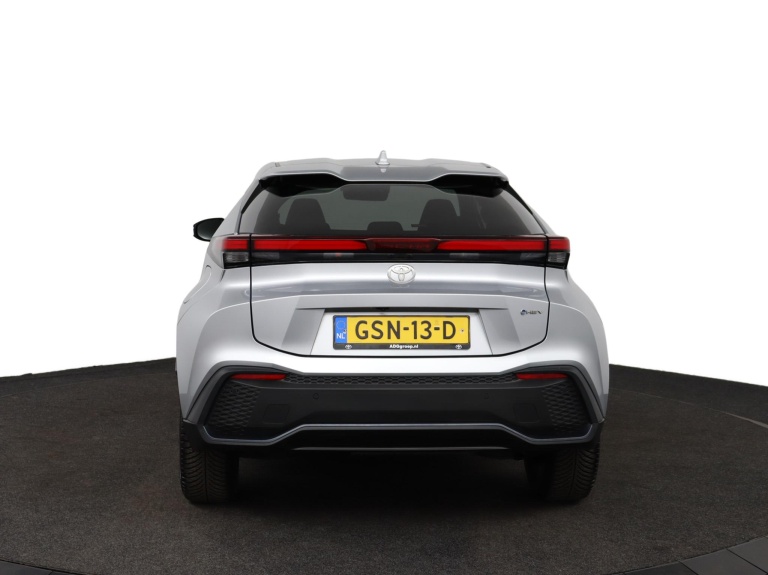 Toyota C-HR - 1.8 Hybrid 140 Dynamic 64