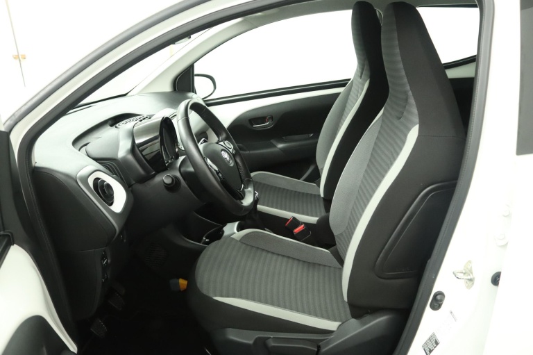 Toyota Aygo - 1.0 VVT-i x-play 17