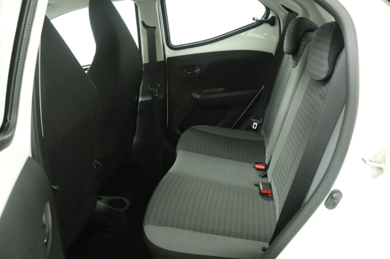Toyota Aygo - 1.0 VVT-i x-play 18