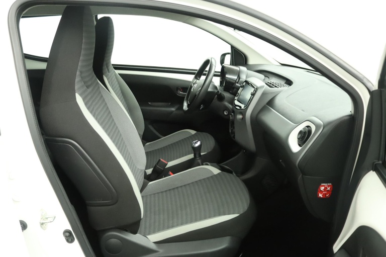 Toyota Aygo - 1.0 VVT-i x-play 22