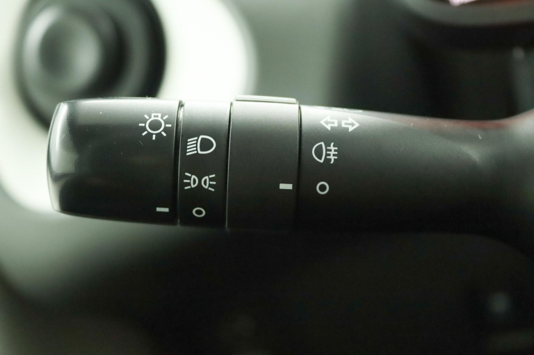 Toyota Aygo - 1.0 VVT-i x-play 29