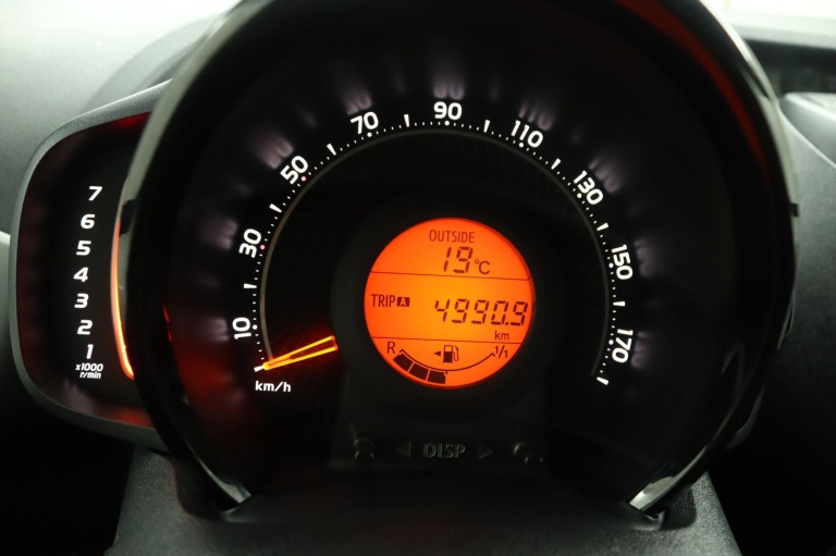 Toyota Aygo - 1.0 VVT-i x-play 42