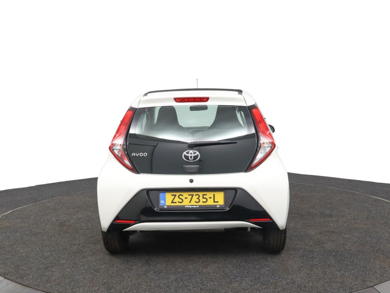 Toyota Aygo - 1.0 VVT-i x-play 56