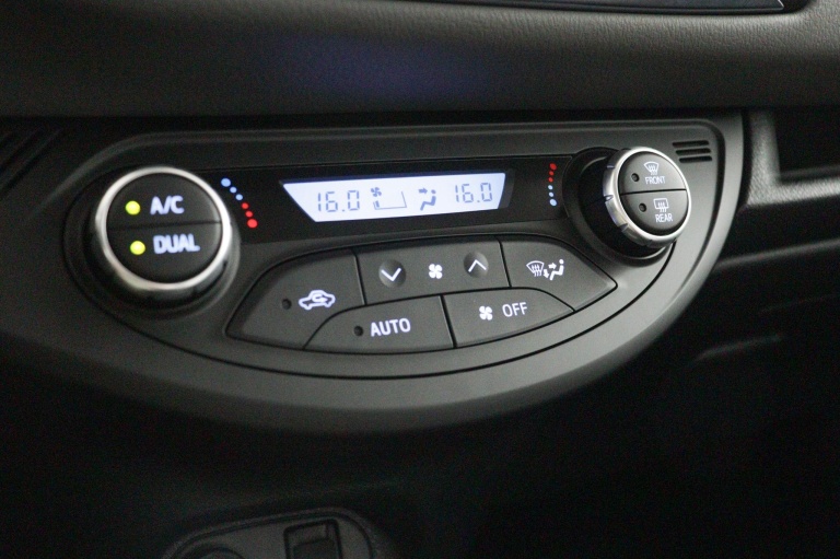 Toyota Yaris - 1.0 VVT-i Energy 7