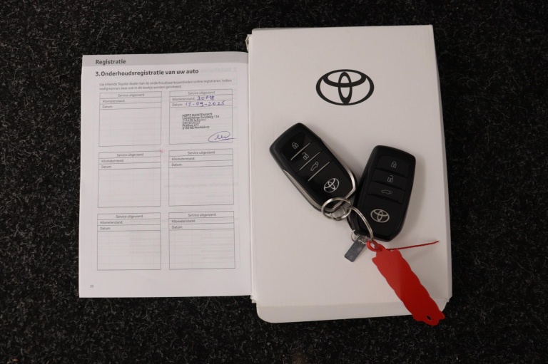 Toyota C-HR - 1.8 Hybrid 140 First Edition 11