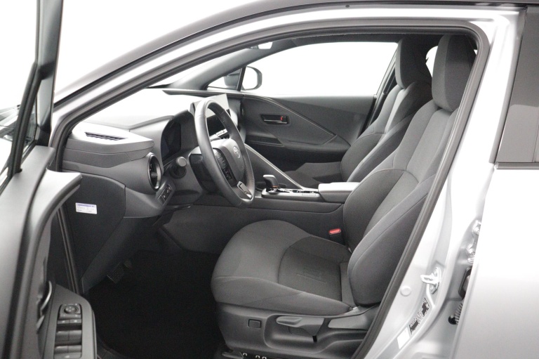 Toyota C-HR - 1.8 Hybrid 140 First Edition 17