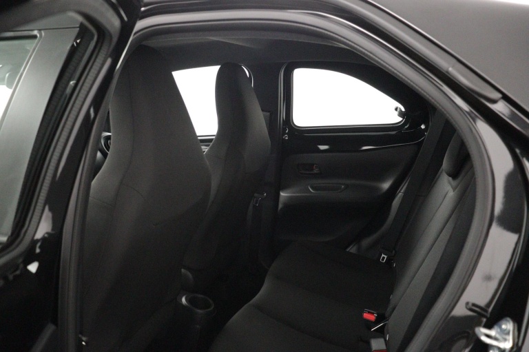 Toyota Aygo X - 1.0 VVT-i MT Play 18