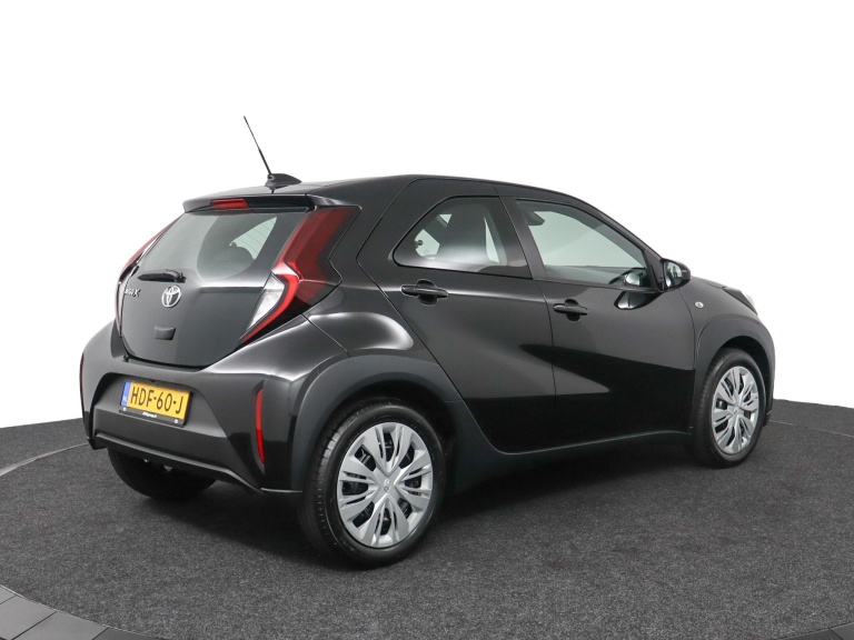 Toyota Aygo X - 1.0 VVT-i MT Play 2