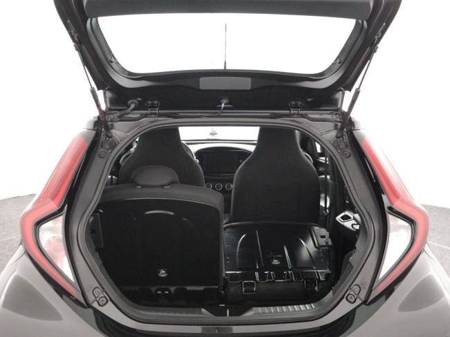 Toyota Aygo X - 1.0 VVT-i MT Play