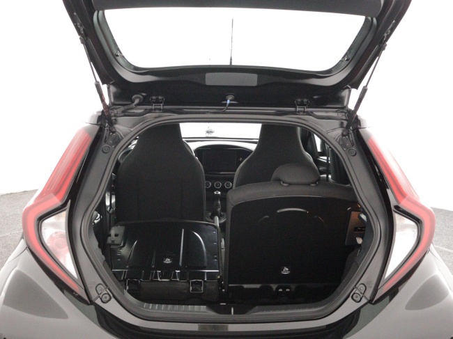 Toyota Aygo X - 1.0 VVT-i MT Play