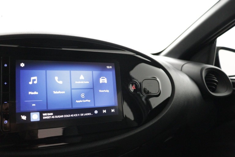 Toyota Aygo X - 1.0 VVT-i MT Play 36