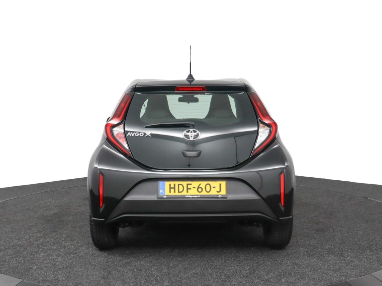 Toyota Aygo X - 1.0 VVT-i MT Play 39