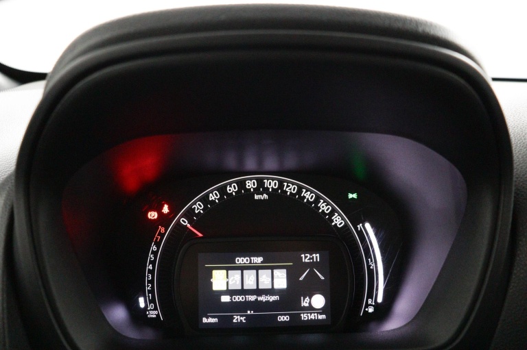Toyota Aygo X - 1.0 VVT-i MT Play 6