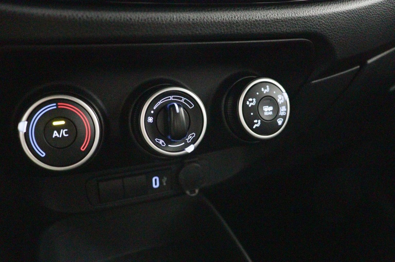 Toyota Aygo X - 1.0 VVT-i MT Play 7