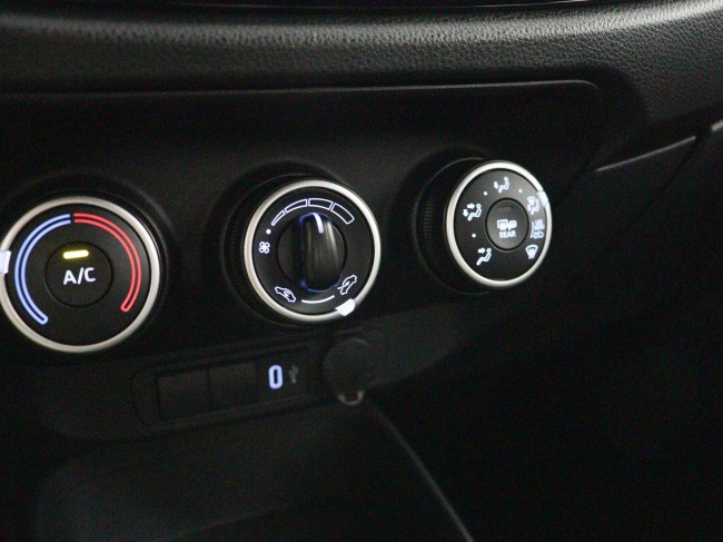 Toyota Aygo X - 1.0 VVT-i MT Play
