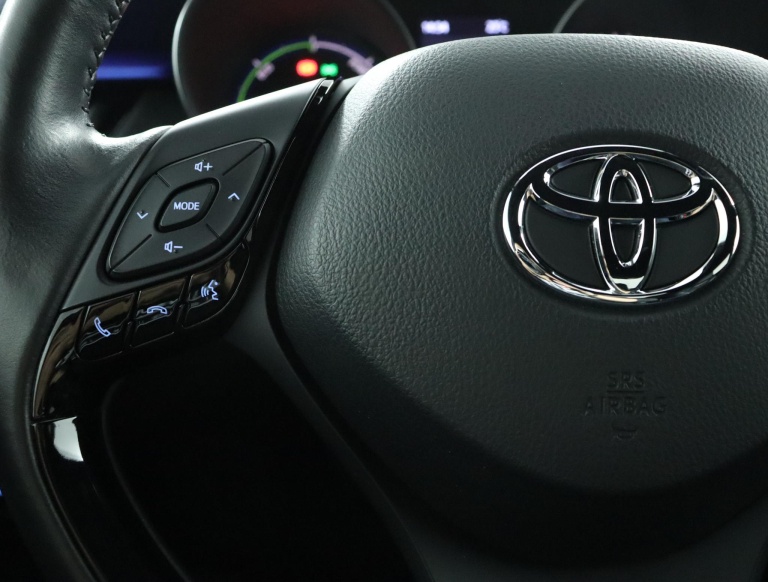Toyota C-HR - 2.0 Hybrid Bi-Tone 19