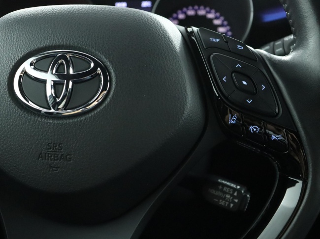 Toyota C-HR - 2.0 Hybrid Bi-Tone