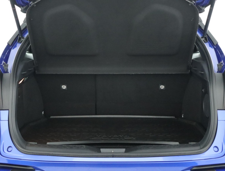 Toyota C-HR - 2.0 Hybrid Bi-Tone 23
