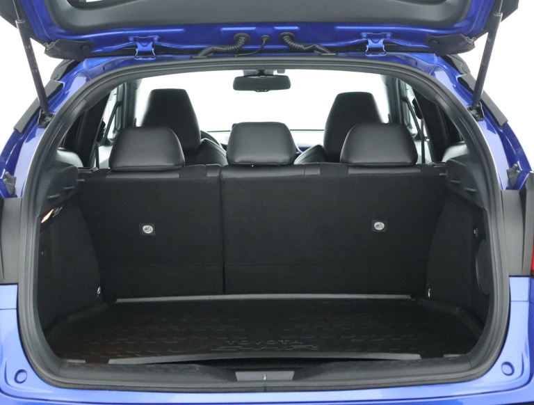 Toyota C-HR - 2.0 Hybrid Bi-Tone 24