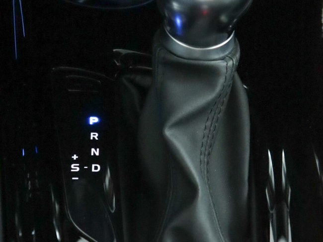 Toyota C-HR - 2.0 Hybrid Bi-Tone