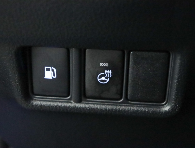 Toyota C-HR - 2.0 Hybrid Bi-Tone 31