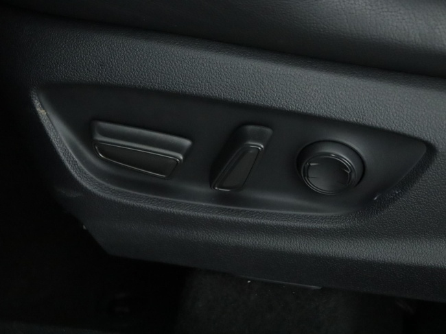 Toyota C-HR - 2.0 Hybrid Bi-Tone