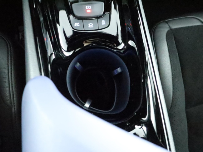 Toyota C-HR - 2.0 Hybrid Bi-Tone