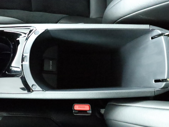 Toyota C-HR - 2.0 Hybrid Bi-Tone