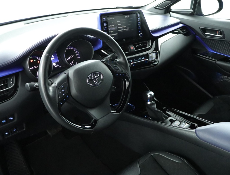 Toyota C-HR - 2.0 Hybrid Bi-Tone 64