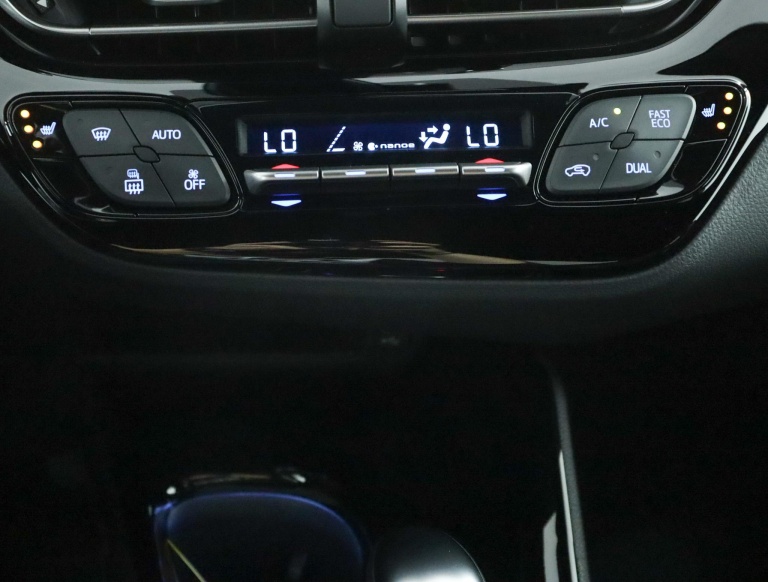 Toyota C-HR - 2.0 Hybrid Bi-Tone 7