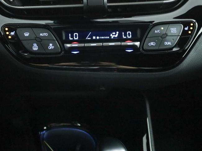 Toyota C-HR - 2.0 Hybrid Bi-Tone