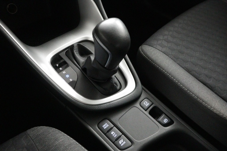 Toyota Yaris - 1.5 Hybrid Active 26