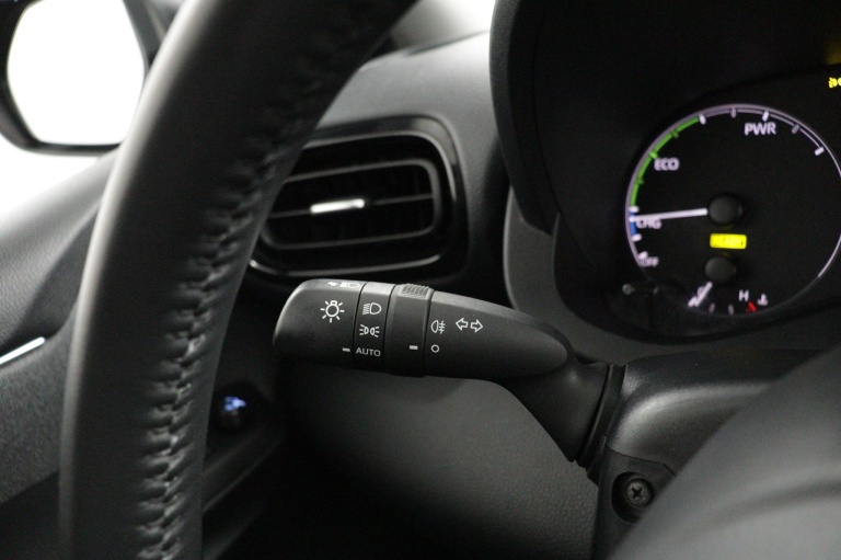 Toyota Yaris - 1.5 Hybrid Active 29