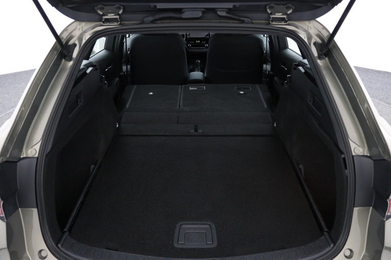 Toyota Corolla Touring Sports - 1.8 Hybrid 26