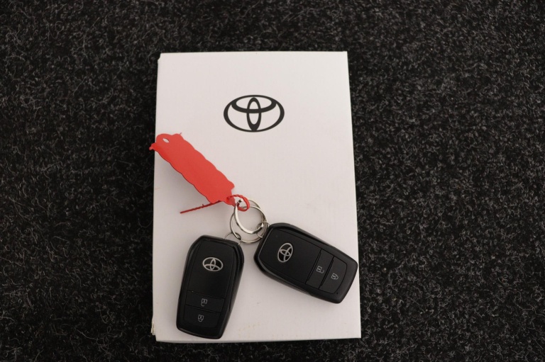 Toyota Yaris Cross - 1.5 Hybrid Business Plus 11