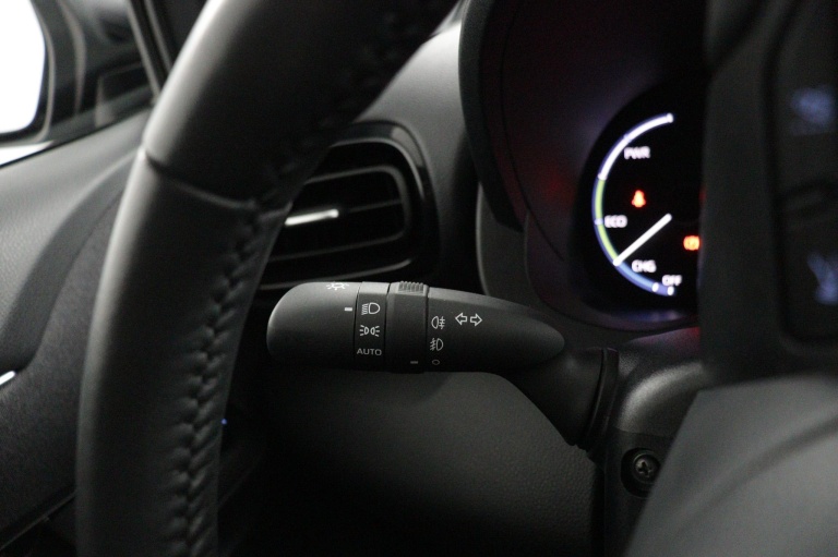 Toyota Yaris Cross - 1.5 Hybrid Business Plus 29