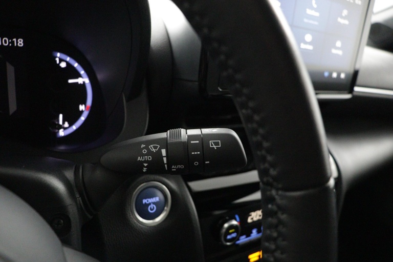 Toyota Yaris Cross - 1.5 Hybrid Business Plus 30