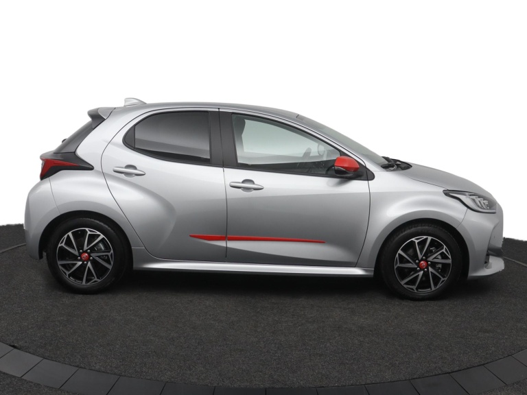 Toyota Yaris - 1.5 Hybrid 115 Special Edition 13