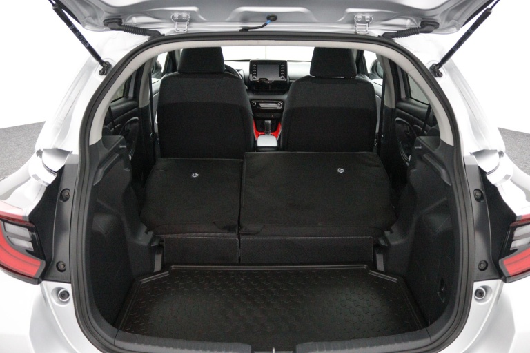Toyota Yaris - 1.5 Hybrid 115 Special Edition 27