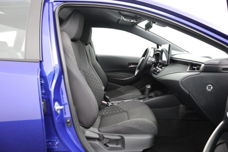 Toyota Corolla TS - Hybrid 140 18